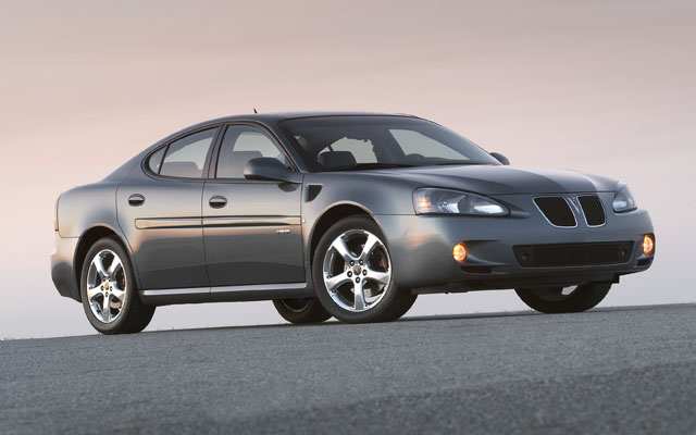 01836_2008_Pontiac_Grand-Prix.jpg