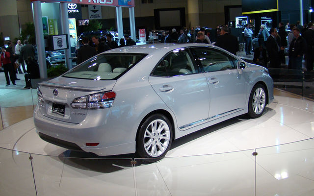 2008 Lincoln Mkt Concept. 2008 Suzuki B-King