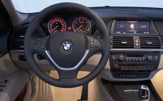 BMW X5 xDrive35d: Luxuriously Sparkplugless