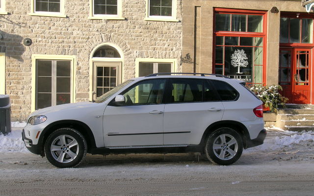 BMW X5 xDrive35d: Luxuriously Sparkplugless