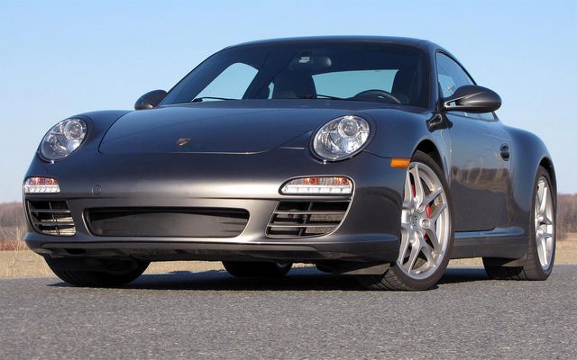Porsche 911 Carrera 4S. Photo: Marc Lachapelle Porsche 911 Carrera 4S. Photo: Marc Lachapelle