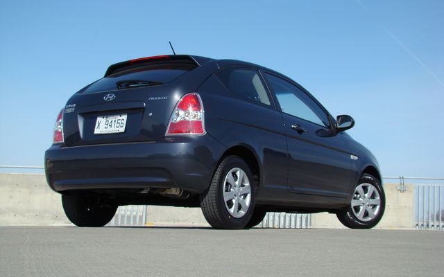 2009 Hyundai Accent: 9995 good