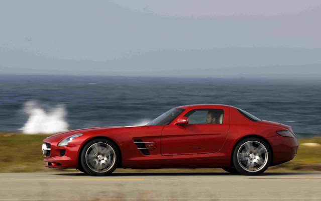 Mercedes-Benz SLS AMG