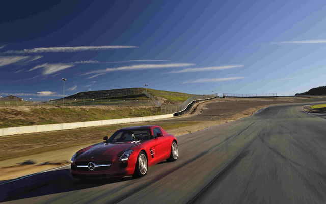 Mercedes-Benz SLS AMG