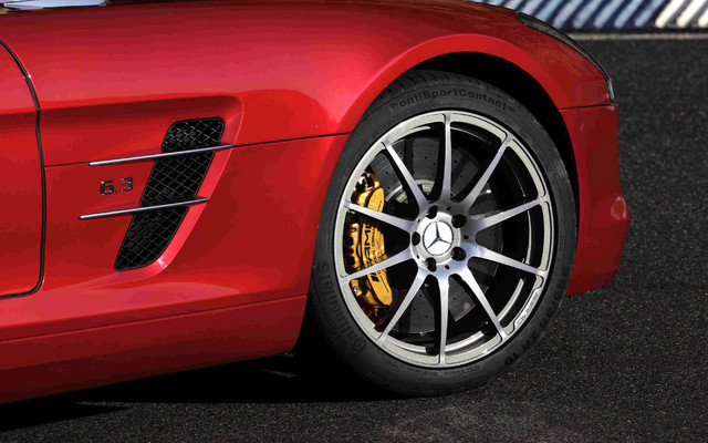 Mercedes-Benz SLS AMG