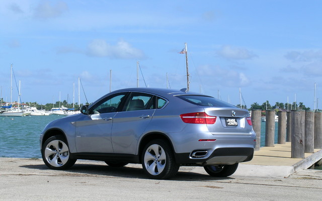 2010 BMW X6 ActiveHybrid: Electric performance!