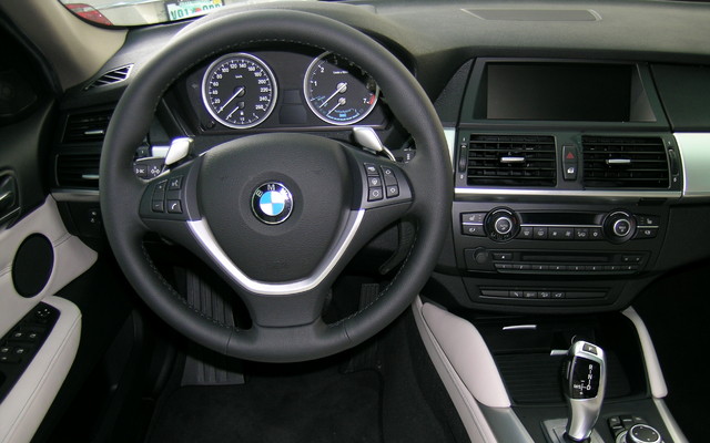 2010 BMW X6 ActiveHybrid: Electric performance!