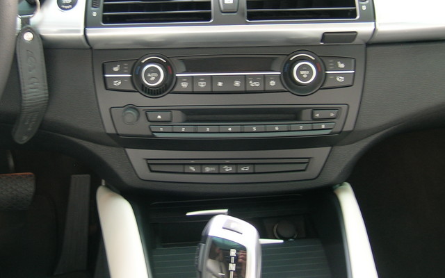 2010 BMW X6 ActiveHybrid: Electric performance!