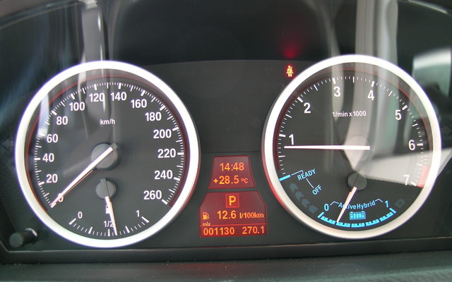 2010 BMW X6 ActiveHybrid: Electric performance!