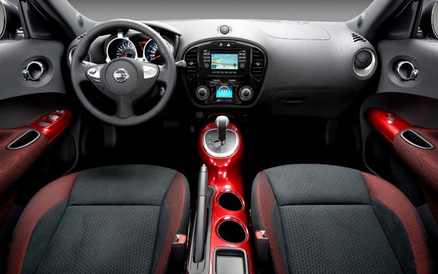 Nissan Juke Black Interior. Nissan+juke+2011+interior