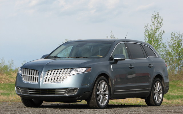2010 Lincoln MKT: The 2010 Lincoln Mkt. 2010 Lincoln MKT: The