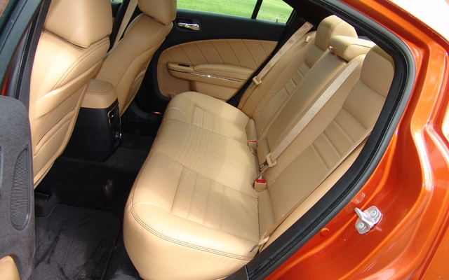 080013_Dodge_Charger_2011_Valoriser_l_ado_en_soi.jpg?640x400