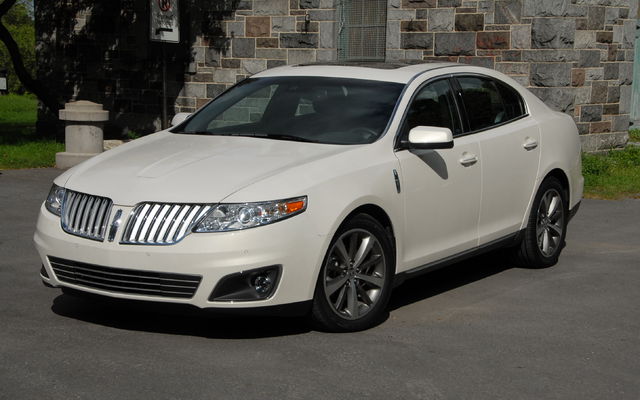 Exclusive Car Of Lincoln MKS