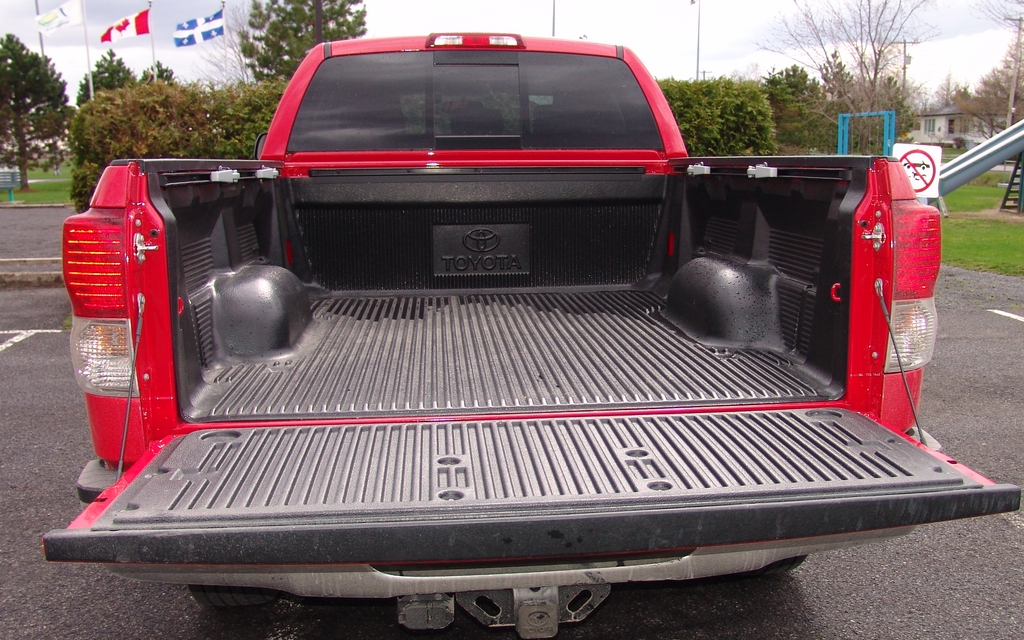 Toyota Tundra 2011