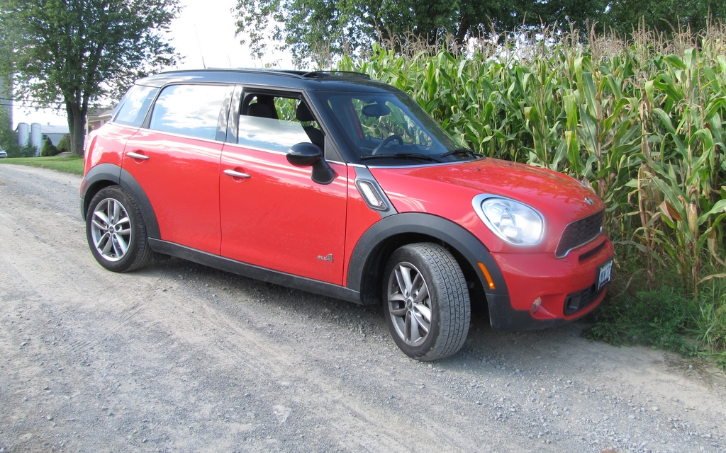 MINI Countryman S All4 2012 essayée par Josée Lefebvre et Jonathan Fortin.