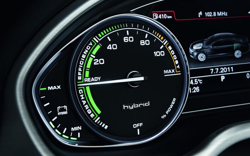 Audi A8 Hybrid : l'efficacit&eacute; &eacute;nerg&eacute;tique qui s&rsquo;exprime devant nous