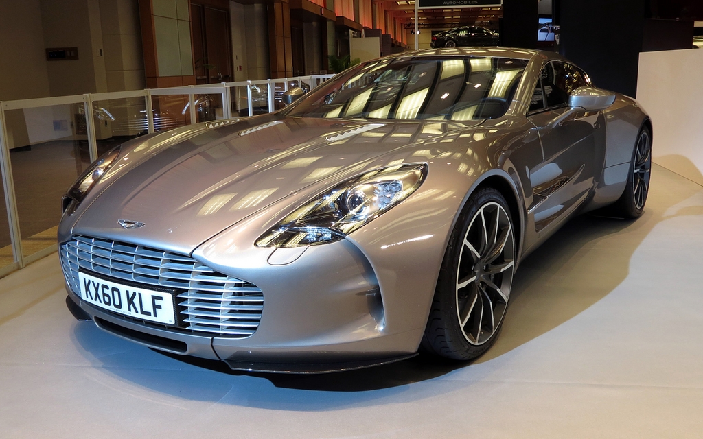 L'Aston Martin One-77 de 1,7 $ million est une des stars du Salon de Toronto