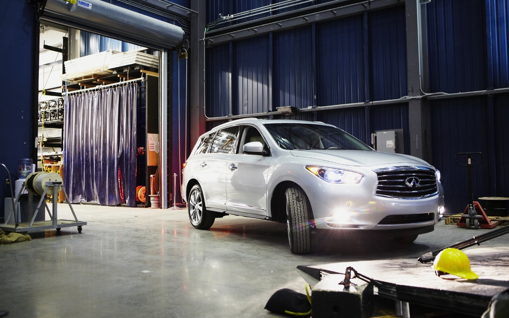 Infiniti JX