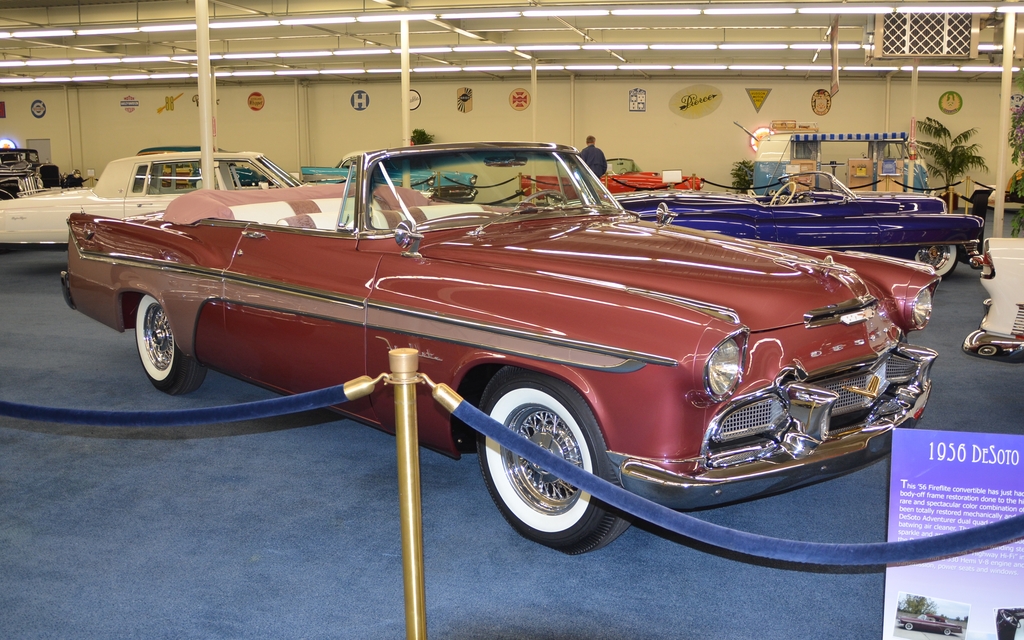 DeSoto Fireflight décapotable 1956. V8 de 330 p.c. Hemi et transmission automatique à trois rapports. 250 000$ pour l'amener chez vous!