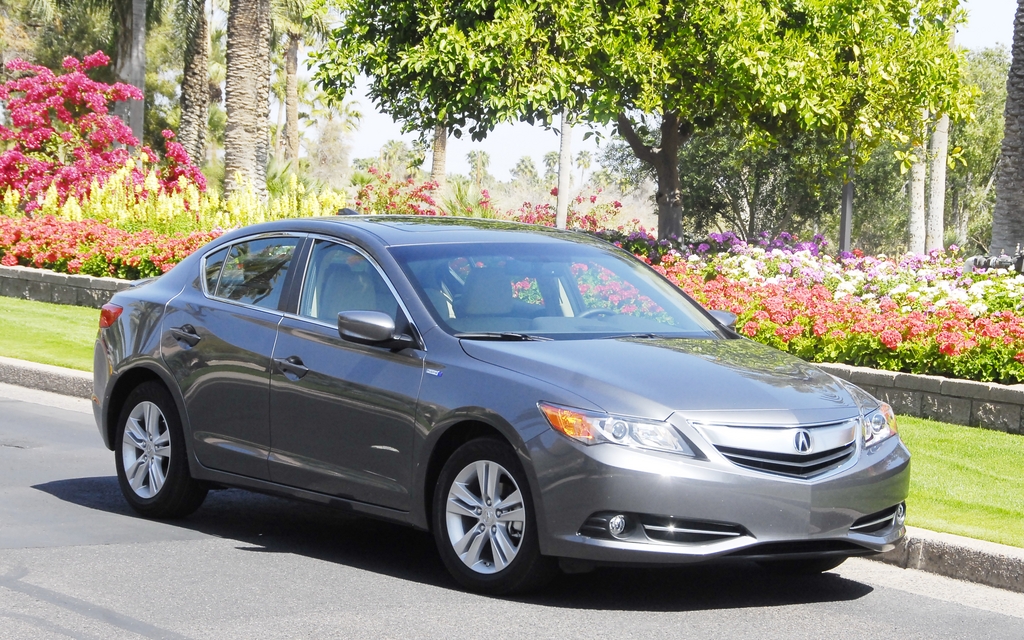 The Acura still has the same front grille