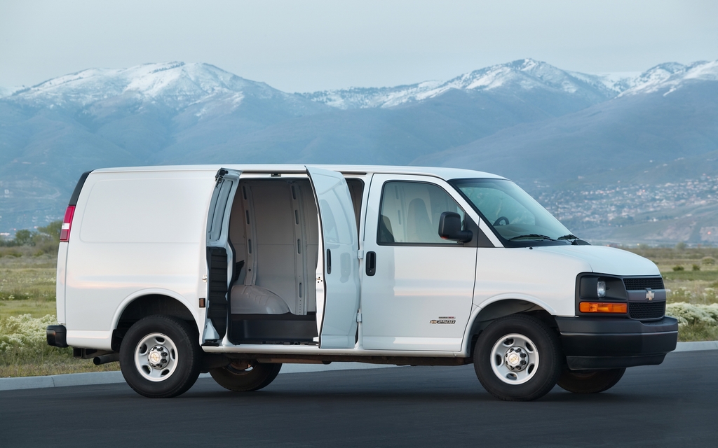 Chevrolet Express 2003