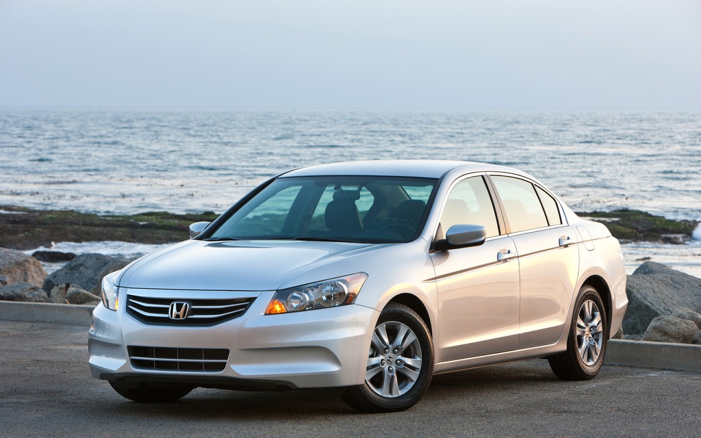 3-honda-accord-intermediate-car-this-is-an-intermediate-sedan-par