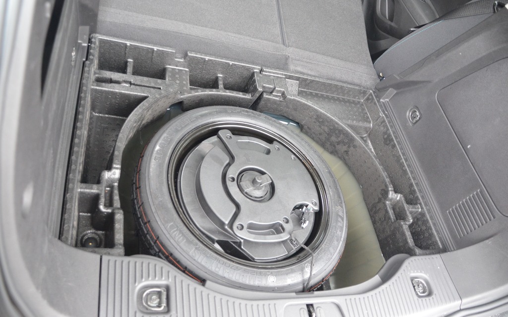 The “Sound” Package comes with a subwoofer in the spare tire. Picture