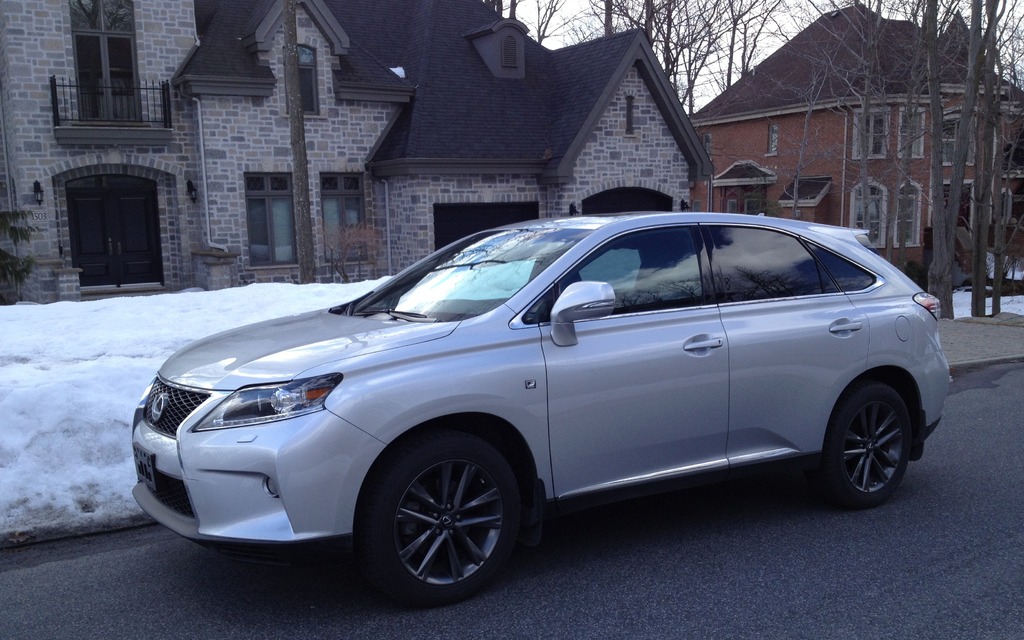 Lexus RX350 F Sport, plus de caractère