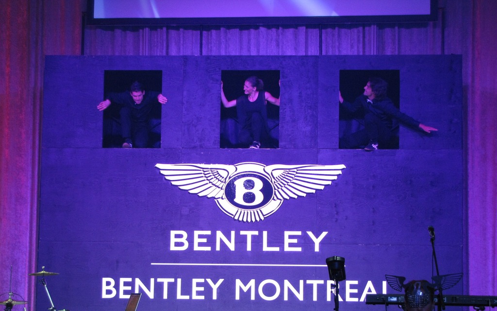  - 130021_Bentley_au_Temple_montrealais_de_la_Flying_Spur