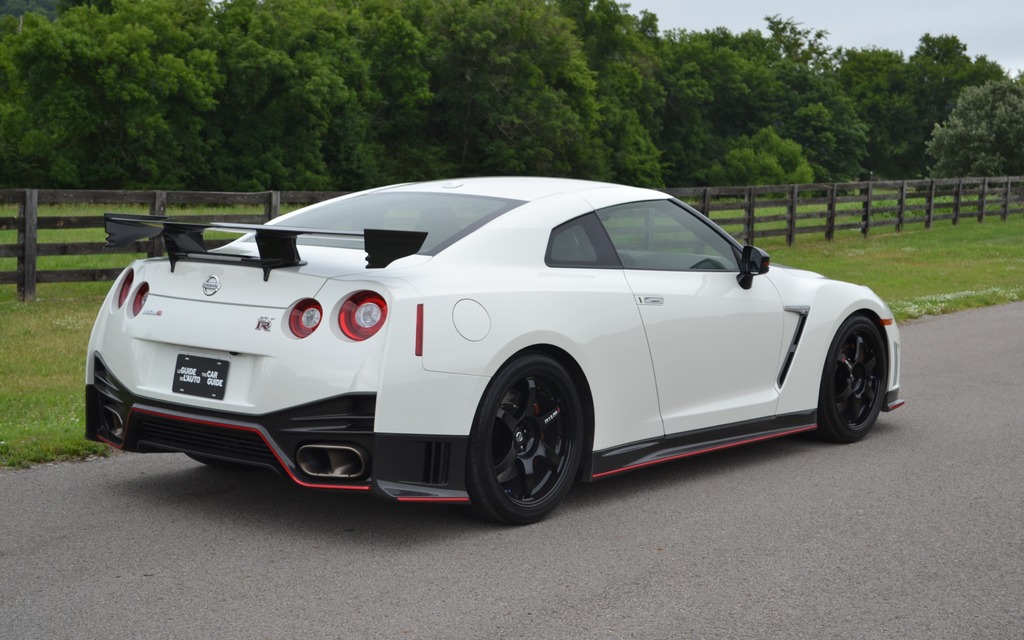 Nissan 370 gtr #6