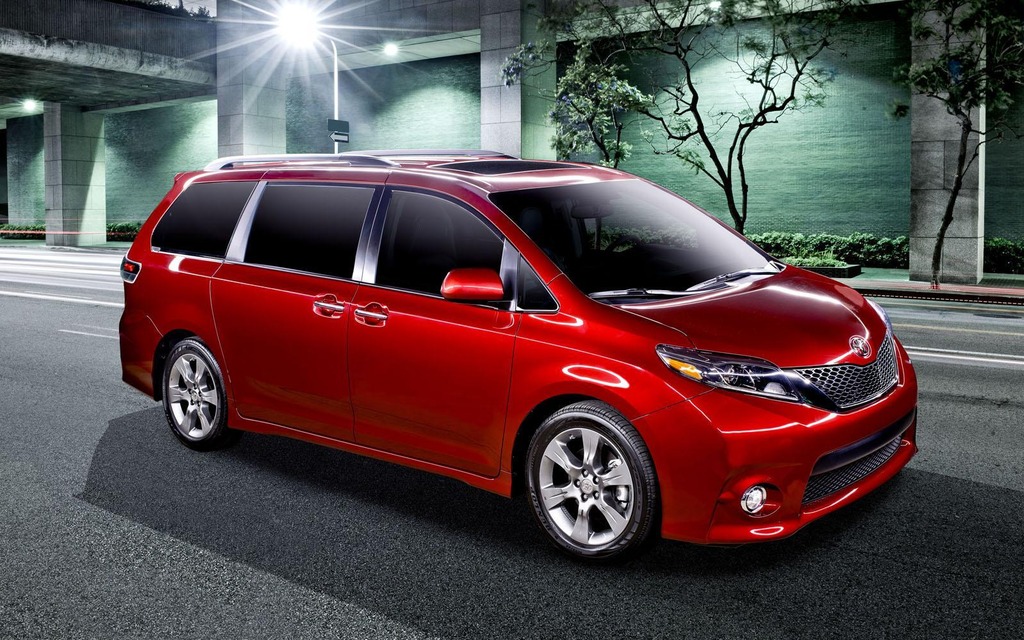 new-models-toyota-unveils-the-2015-sienna-2015-toyota-sienna-the