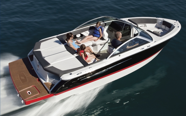 The new Four Winns H210 Sport Boat blends the best of both sport and luxury. The new Four Winns H210 Sport Boat blends the best of both sport and luxury.