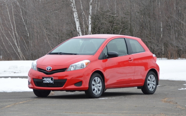 Toyota yaris features 2013