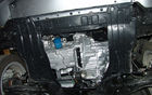 Sous le moteur de notre Fit, il n&rsquo;y avait pas de plaque de protection. L&rsquo;air chaud &eacute;tait &eacute;vacu&eacute; plus facilement.