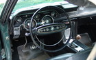 Ford Mustang GT 1968. Comment r&eacute;sister &agrave; l'envie de jouer du levier?