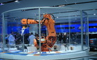 Ford pr&eacute;sente deux robots qui "travaillent" pour le plus grand plaisir des petits... et des grands!