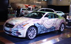 L'artiste Heidi Taillefer a peint cette Infiniti G37 Coupe. Le mariage de la m&eacute;canique et de l'organique.