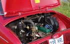 Renault Dauphine 1963. Ce quatre cylindres Ventoux d&eacute;veloppe 31 chevaux, ce qui est bien mieux que les 21 de la 4 CV!
