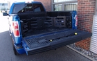 Ford F-150 STX 4x4 2011. La rallonge de caisse amovible peut aussi être rabattue de chaque coté pour ne pas déranger.