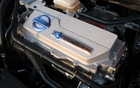 Pour les non initiés, le moteur électrique de la Nissan Leaf pourrait facilement passer inaperçu tellement il ressemble à s'y méprendre à un petit moteur traditionnel de 1,0 litre à essence.