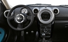 MINI Countryman S All4 2012. La MINI Countryman S All4 est munie d'un quatre cylindres turbo de 1,6 litre, pour 181 chevaux.