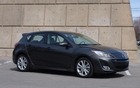 Mazda3 Sport. Karine ne t'a peut-être pas écrit de poème mais elle a quand même su trouver des mots touchants...