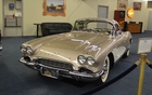 Chevrolet Corvette 1961. V8 de 283 pouces cubes d&eacute;veloppant 245 chevaux. Valeur: 175 000$