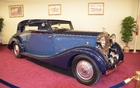 Rolls-Royce Phantom III 1937 dessinée par Vesters & Neirinck. Cette voiture avait été présentée au Salon de Bruxelles en 1938. Pas à vendre.