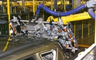 Ford et ses robots aux yeux de laser et aux bras en ventouse 