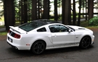 The tail lights integrate LED lights