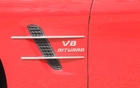 La SL 63 AMG n'a pas peur d'afficher ses couleurs