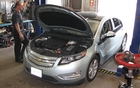 Une visite au garage s'impose pour inspecter ce nouveau système d'autonomie prolongée. La Volt fonctionne en mode purement électrique pendant les 65 premiers kilomètres.