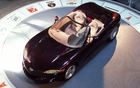 Chevrolet Corvette Stingray III Concept. Ce véhicule a fait ses débuts au Salon de Détroit 1992. Sous son capot, on retrouvait un V8 LT1 de 300 chevaux. La construction de ce concept faisait largement appel à la fibre de carbone. Un temps considérée pour aller en production, il fut décidé que son prix de vente serait trop élevé. 