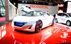 Voici le modèle concept de la prochaine CR-Z tel que présenté au Salon de Paris.
